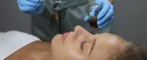 پپتید‌درمانی: از داروهای متحول‌کننده تا آمپول‌های بازار خاکستری